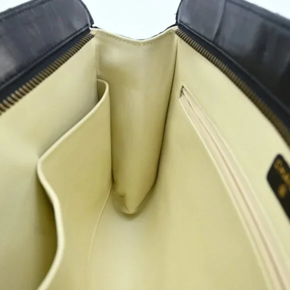 AUTHENTIC CHANEL Matelasse Black Leather Pouch Bag bsj797-121225 - Picture 9 of 16